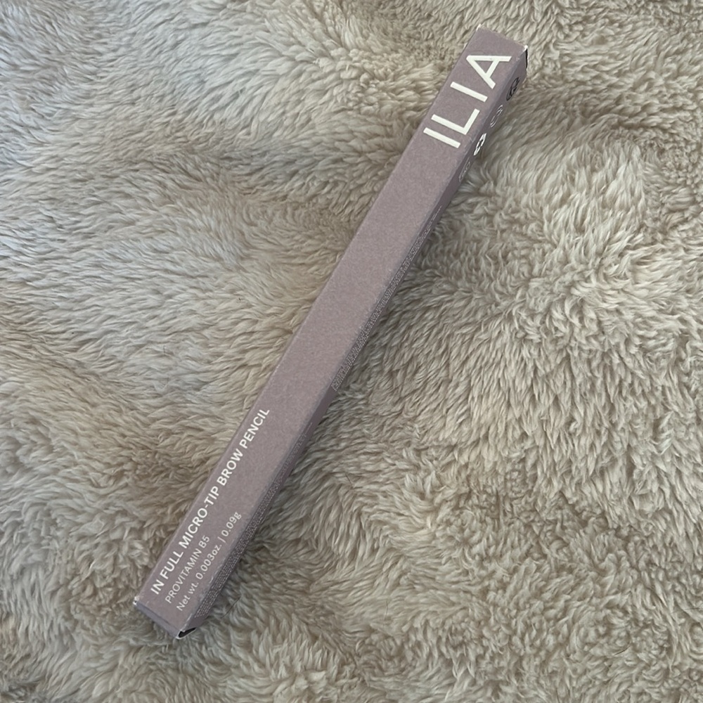 ILIA In Full Micro-Tip Brow Pencil in Auburn - Picture 3 of 4